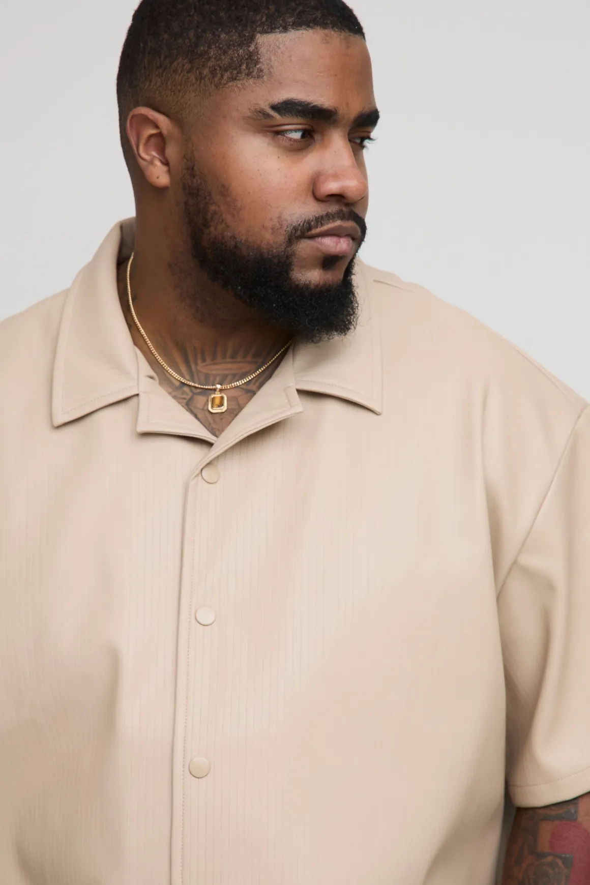 Chemise oversize trapèze en synthétique plissé pour grandes tailles