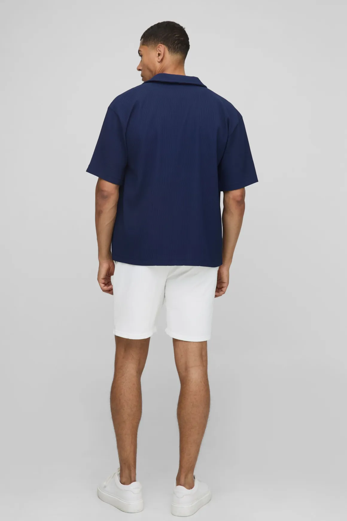 Chemise plissée à manches courtes Revere à coupe oversize