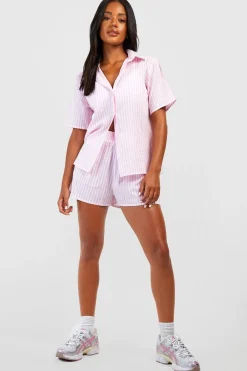 boohoo Chemise pyjama ample en coton à fines rayures et manches courtes<Femme Pyjamas