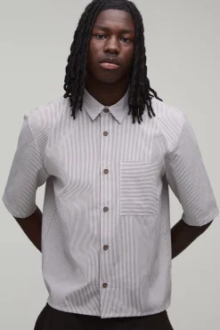 boohooMAN Chemise Rayée Boxy Crop À Manches Courtes<Homme Chemises Grande Taille|Chemises