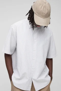 Chemise rayée surdimensionnée à manches courtes