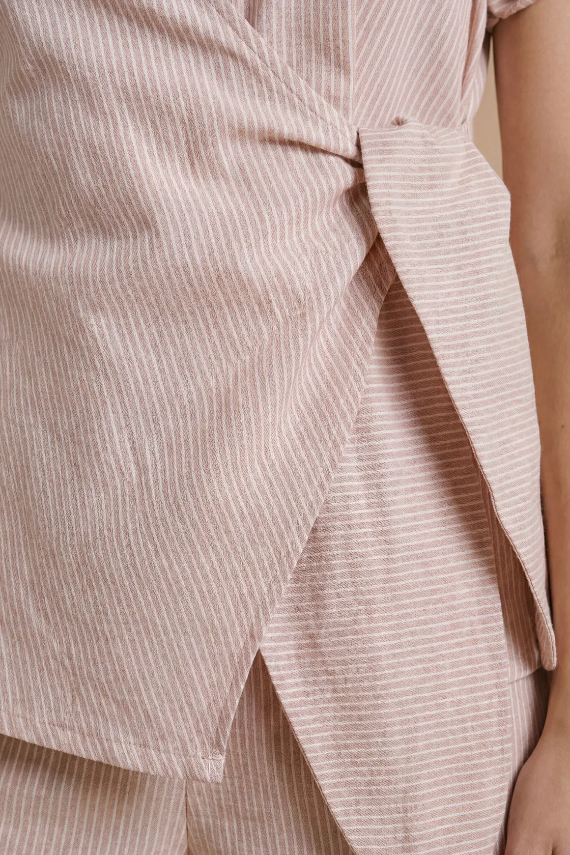 Chemise À Rayures Avec Liens Latéraux