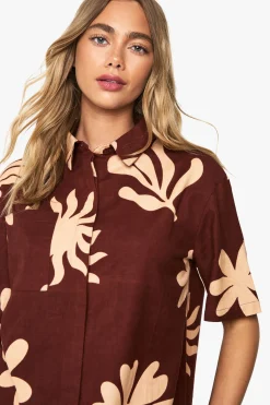 boohoo Chemise Resort en lin à imprimé Shell<Femme Looks Chocolat|Tops
