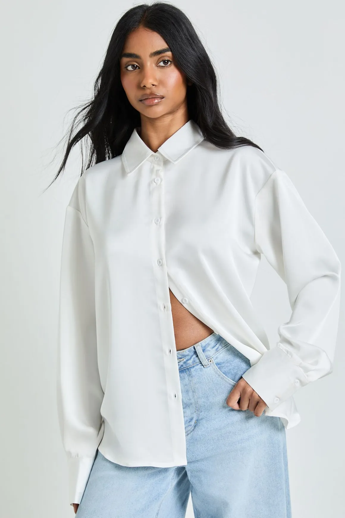 Chemise Satinée À Boutons