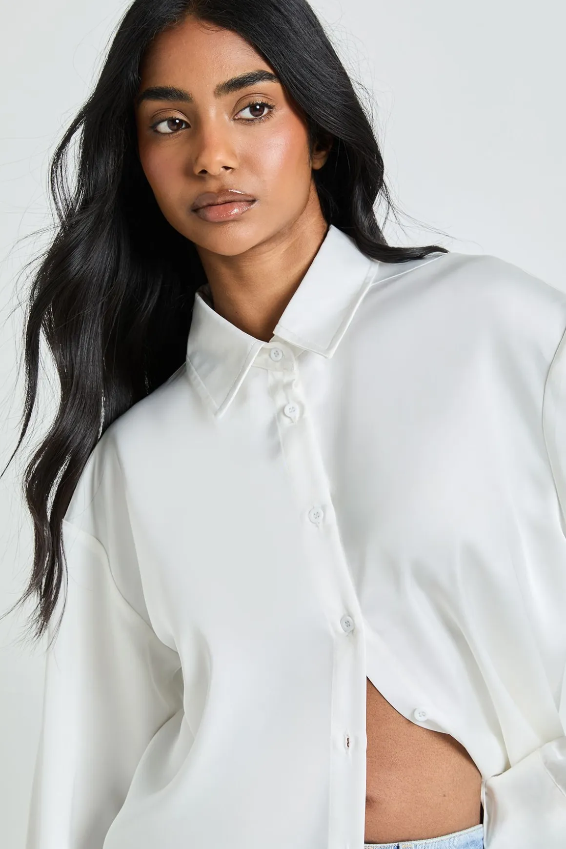 Chemise Satinée À Boutons