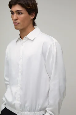 boohooMAN Chemise Satinée À Manches Longues Coupe Ample Oversize Avec Ourlet Élastiqué<Homme Chemises