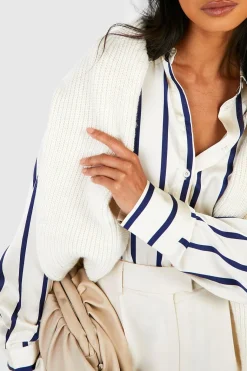Chemise satin à fines rayures