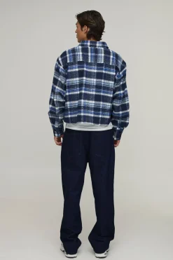 Chemise Surdimensionnée Crop En Flanelle À Manches Longues Essentielle