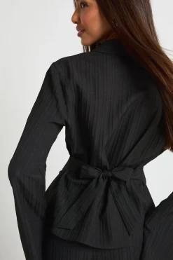 Chemise texturée à nouer et pantalon coordonné