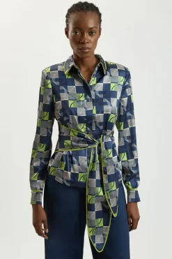 KarenMillen Chemise Tissée En Satin Martelé À Imprimé Géométrique Petite Avec Ceinture Nouée À La Taille<Femme Tops D’Automne|Satin Et Dentelle