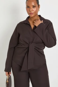 Chemise tissée nouée à l'avant et pantalon à jambes larges