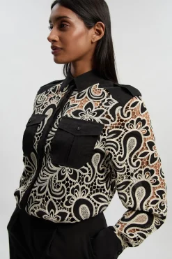 Chemise Tissée à Poche Avant Broderie Anglaise Monochrome