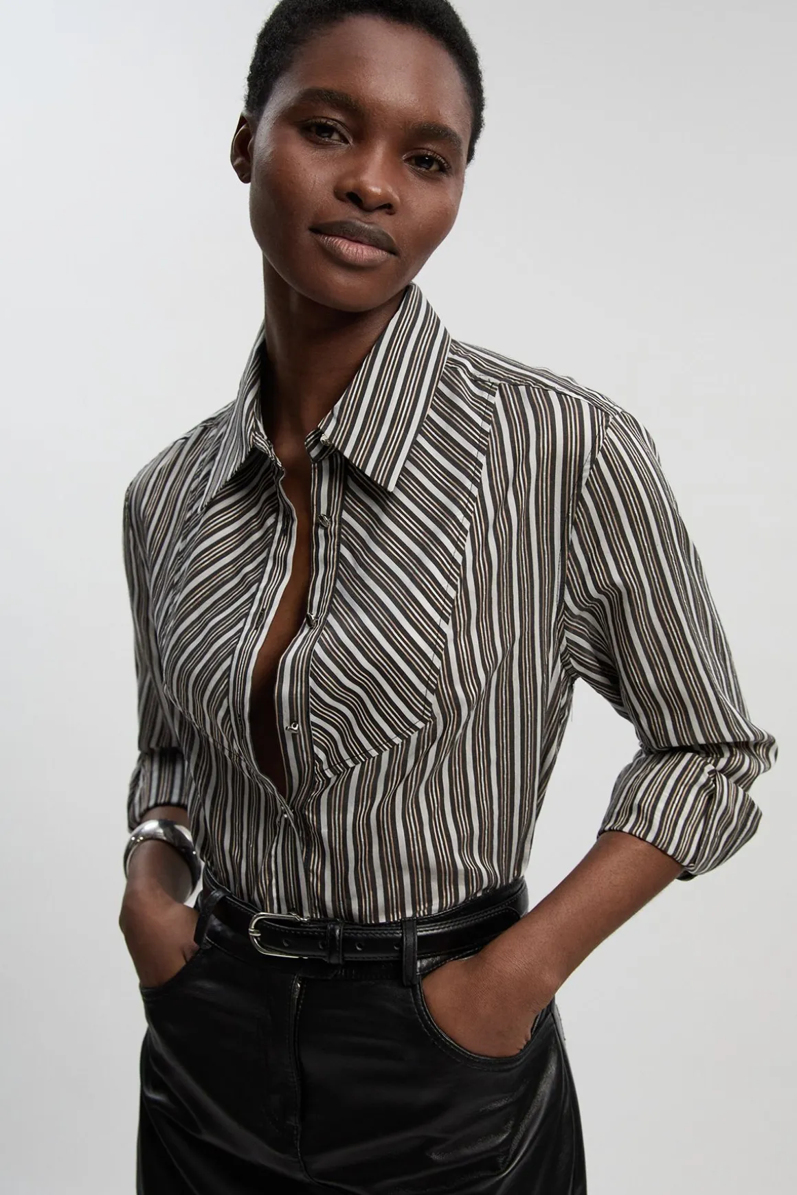 Chemise Tissée À Rayures En Popeline Avec Plastron