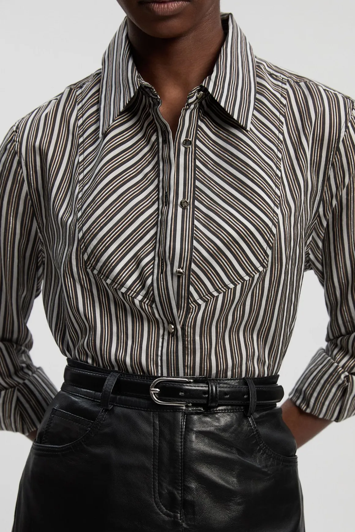 Chemise Tissée À Rayures En Popeline Avec Plastron
