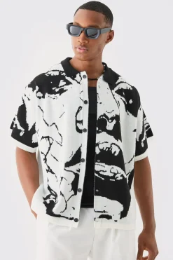 Chemise tricotée à dessin linéaire, coupe carrée