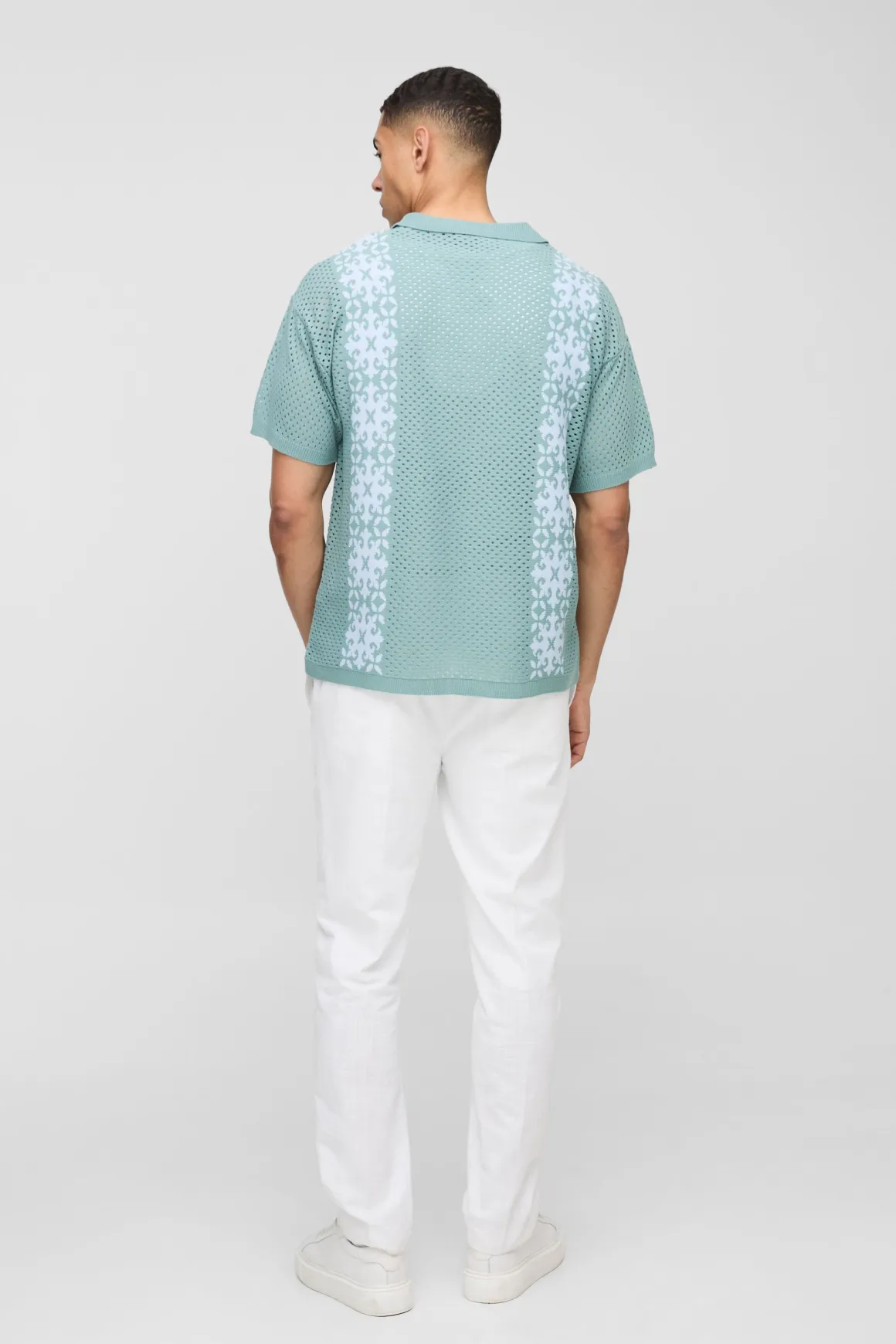 Chemise tricotée à effet crochet, coupe décontractée avec bordure en rayures
