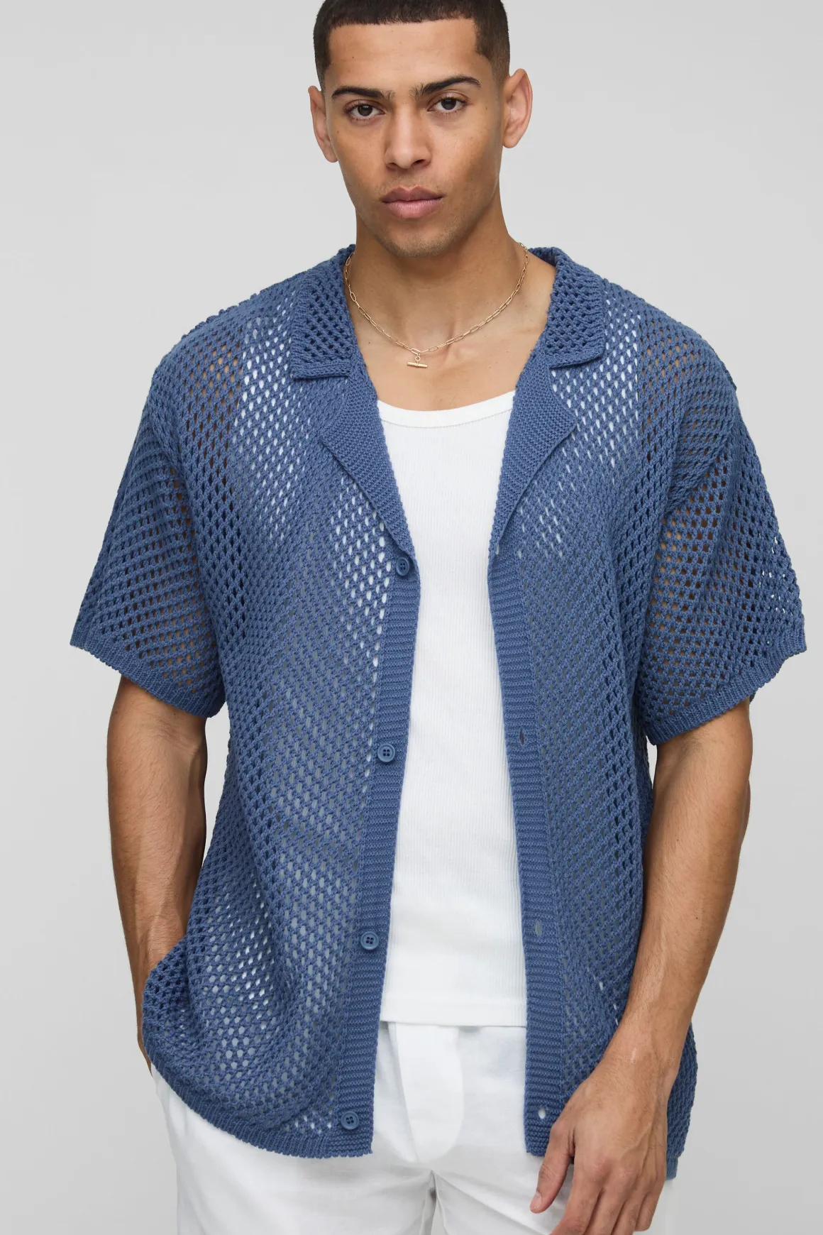 Chemise tricotée à mailles ouvertes, coupe régulière