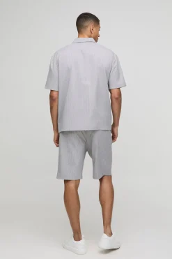 boohooMAN Chemise zippée à manches courtes surdimensionnée à rayures<Homme Chemises