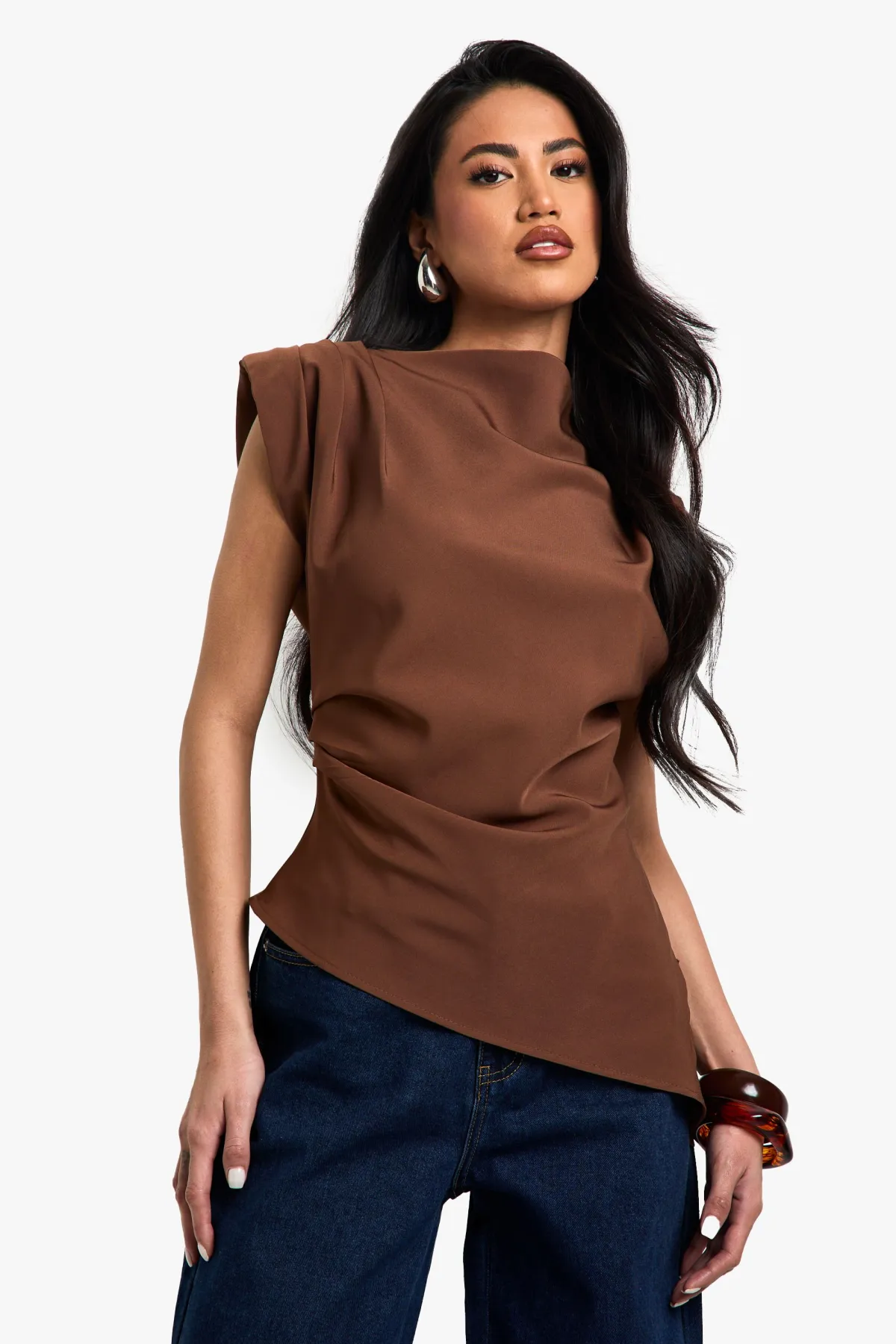 boohoo Chemisier asymétrique à épaulettes froncées<Femme Looks Chocolat|Tops