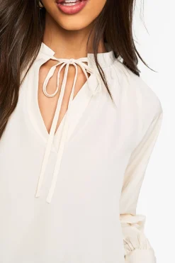 boohoo Chemisier à col noué et froissé<Femme Tops D’Automne|Tops
