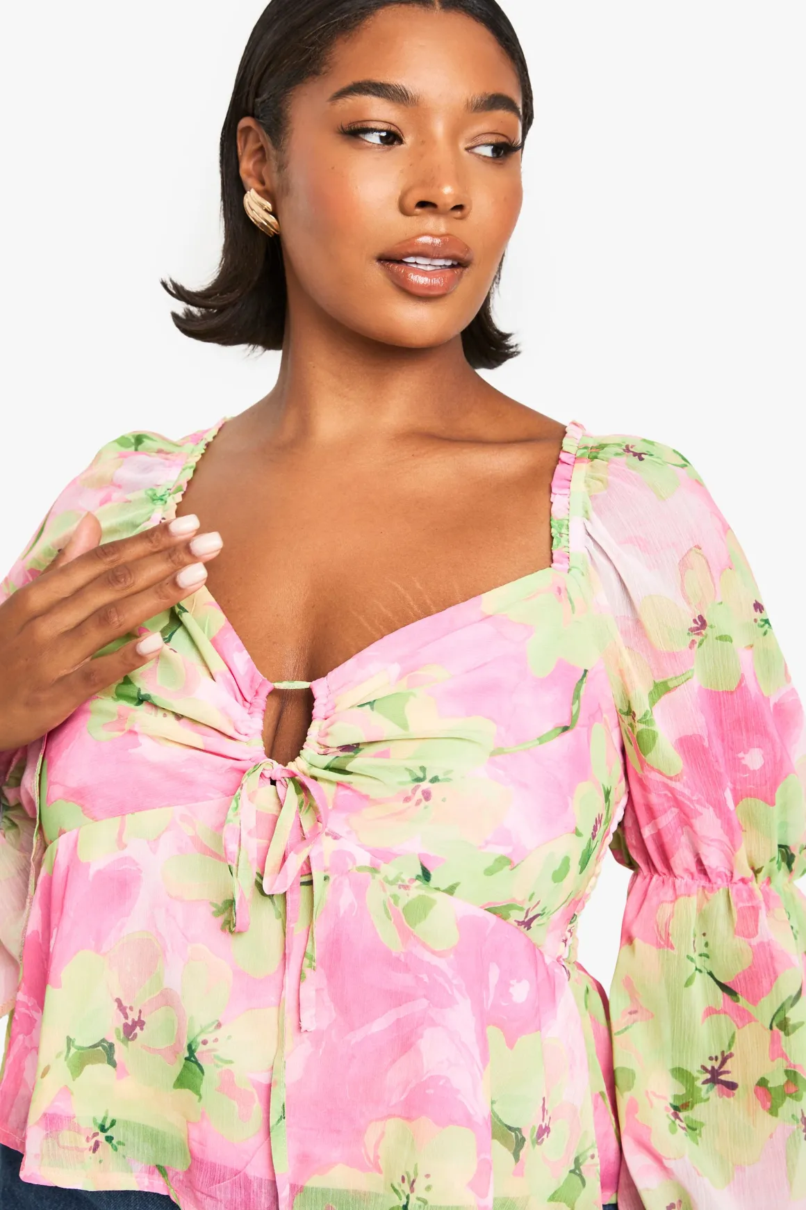 CHEMISIER EN CHIFFON FLORAL AVEC NOEUD À L'AVANT