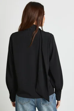 Chemisier en chiffon froissé à détail d'écharpe