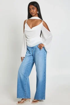 boohoo Chemisier En Mousseline À Épaules Dénudées Avec Détail Foulard<Femme Tops