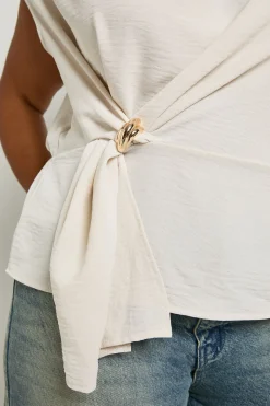 Chemisier Grande Taille À Nœud Frontal Martelé Avec Finitions Dorées