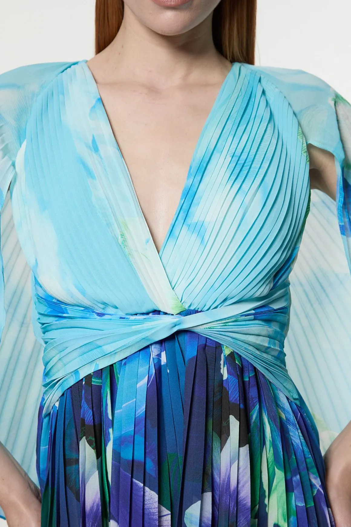 Chemisier tissé à plis doux à motif floral ombré avec cape