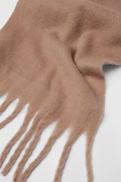Chunky Oversized Fringe Scarf