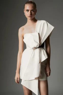 Collection Archive - Petite robe mini en taffetas ornée d'un détail de noeud tissé