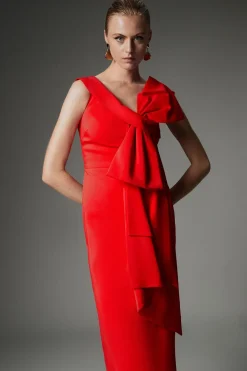 Collection Archive – Robe Midaxi Asymétrique à Détail Grand Nœud et Épaules Dénudées