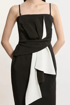 Collection Archive - Robe midi en crépon à bandeau avec un petit détail de nœud