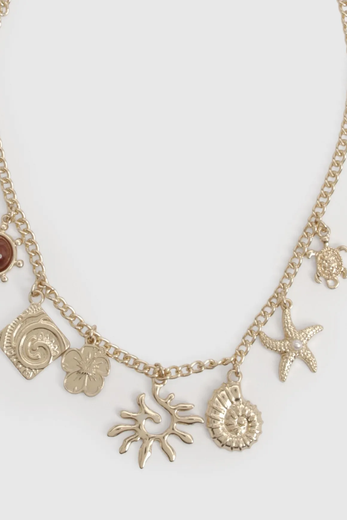 Collier Doré À Breloques