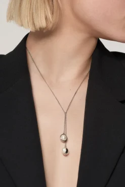 Collier Double Goutte de Perles Logo en Ton Argenté