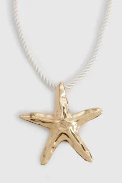 boohoo Collier en corde avec pendentif étoile de mer< Colliers