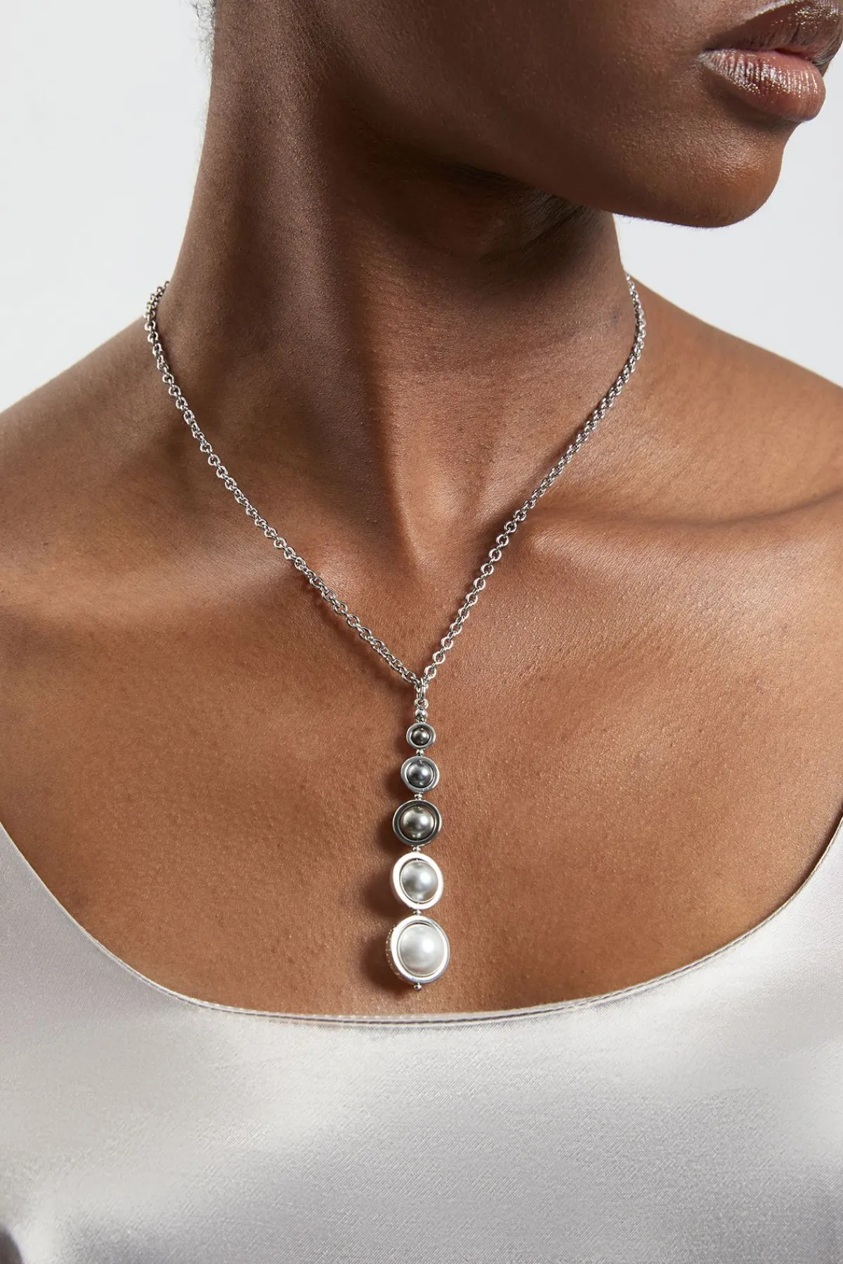 KarenMillen Collier Pendentif À Logo Et Perles< Colliers