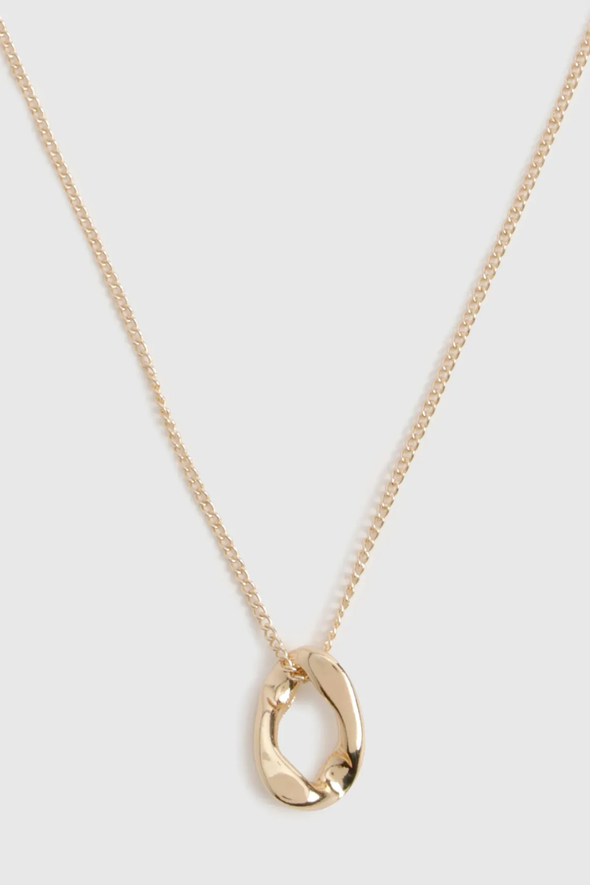 Collier pendentif ovale martelé