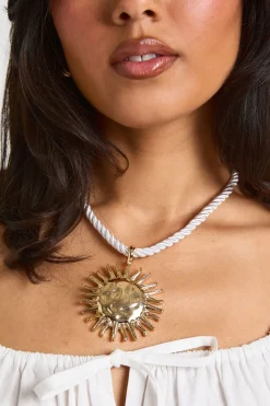 Collier Pendentif Soleil Avec Chaîne Corde Statement
