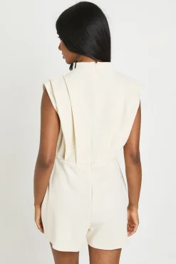 boohoo Combinaison Courte Ajustée À Détails De Plis<Femme Tailleurs|Tons Neutres