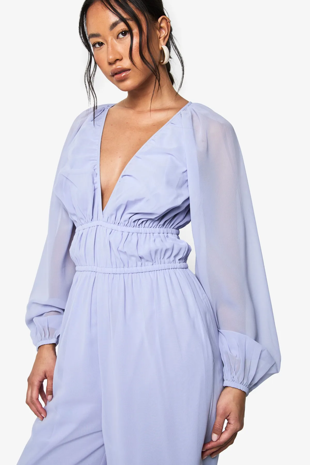 boohoo Combinaison en chiffon à encolure en V, taille froncée et jambes larges<Femme Combinaisons Et Combishorts