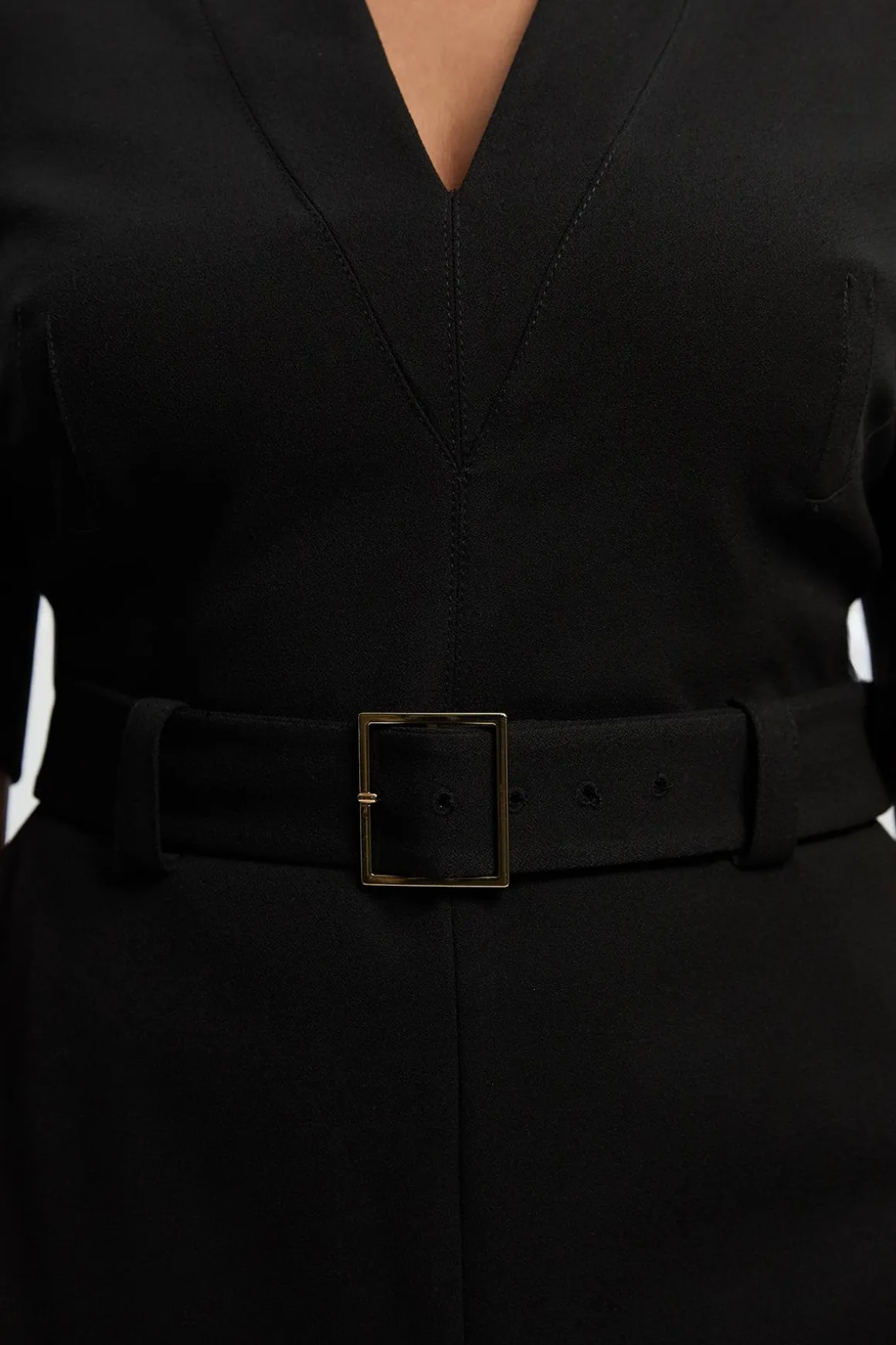 Combinaison Forever grande taille en crêpe structurée à ceinture