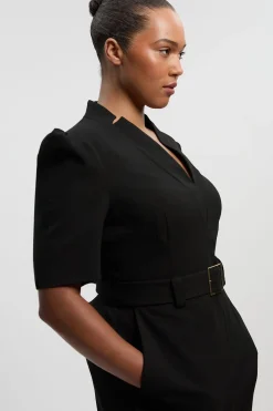 Combinaison Forever grande taille en crêpe structurée à ceinture