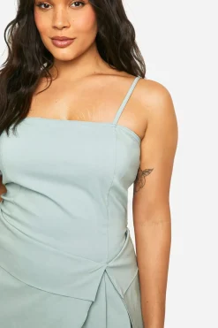 boohoo Combinaison grande taille stretch en tissu tissé avec détail plissé à la taille<Femme Combinaisons Et Combishorts