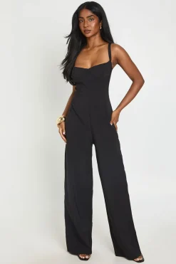 Combinaison Jambes Larges À Armatures Avec Détails De Coutures