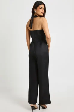 boohoo Combinaison Jambes Larges à Col Halter et Corset Baleiné en Satin Premium<Femme Satin Et Dentelle|Combinaisons Et Combishorts