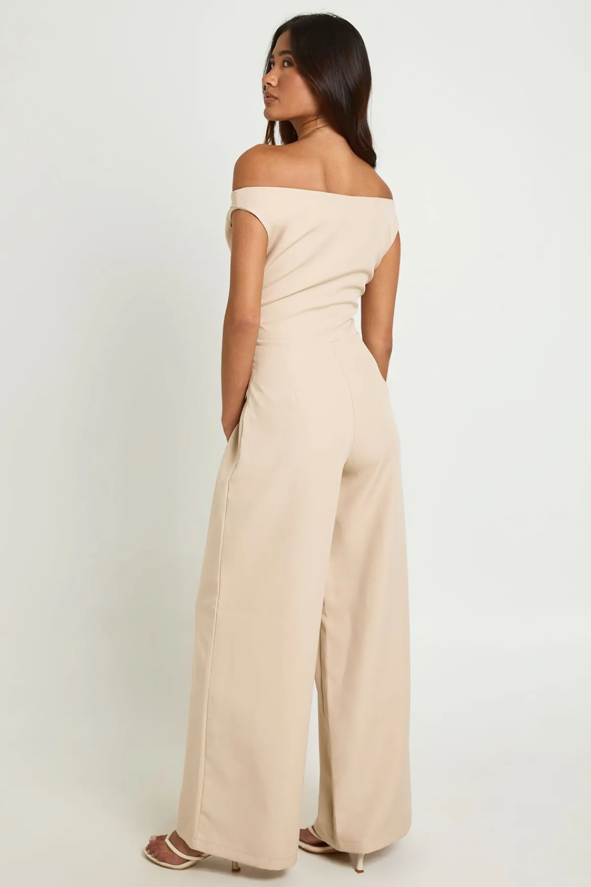 boohoo Combinaison-pantalon Drapée À Encolure Bardot Et Jambes Larges<Femme Combinaisons Et Combishorts
