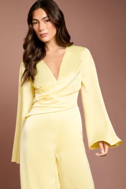 Combinaison-pantalon En Satin À Taille Cache-cœur Et Manches Évasées