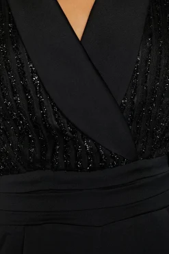 Combinaison Pantalon En Satin À Manches Longues Avec Bustier Texturé