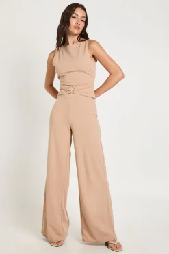 Combinaison Pantalon Large À Encolure Bardot Et Détail À La Taille